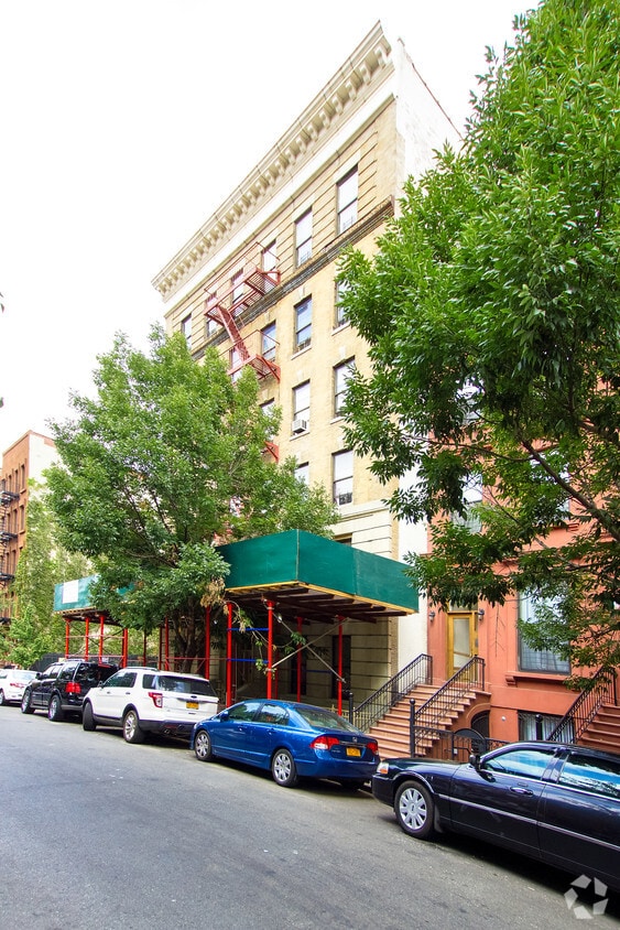 Primary Photo - 65 W 127th St
