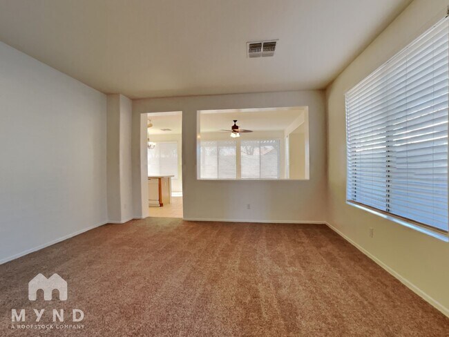 Foto del edificio - 15257 W Banff Ln