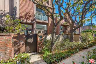 Building Photo - 4435 Alla Rd