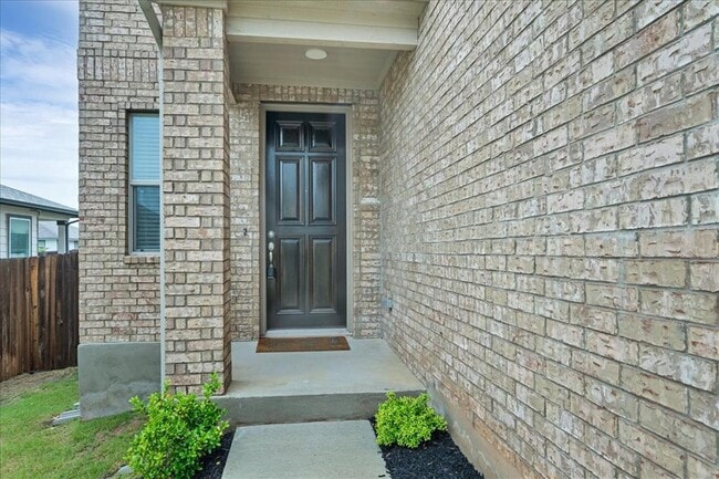 Building Photo - 217 Bougainvillea Lp