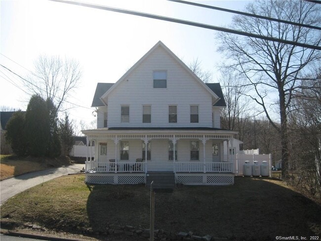 Building Photo - 12 Maple St