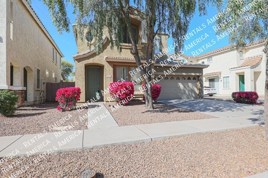 Foto principal - 3672 E Sundance Ave