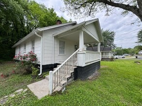 Building Photo - 102 Earl Ln