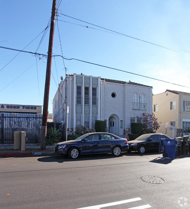 Building Photo - 1278 N Kingsley Dr