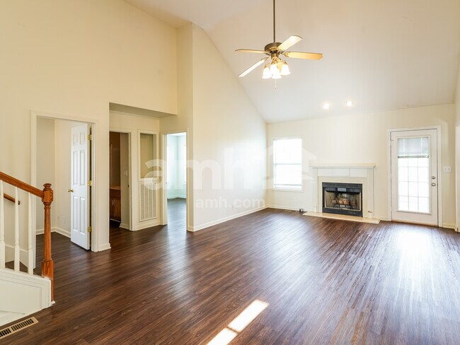 Foto del edificio - 3513 Torrington Ln