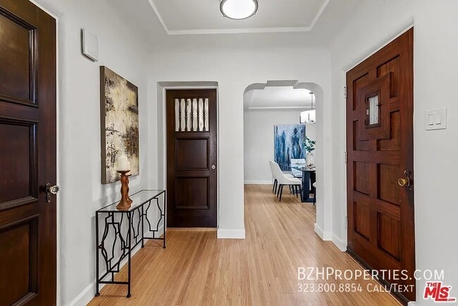 Foto del edificio - Charming Duplex in McCarthy Circle – Class...