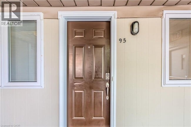 Building Photo - 55 Bristol Rd E