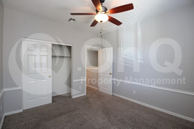 Building Photo - 1225 N 36th St