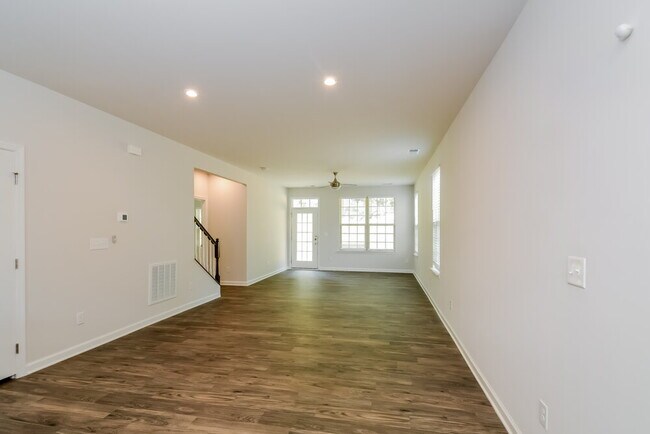 Foto del edificio - 1728 Ripley Woods St