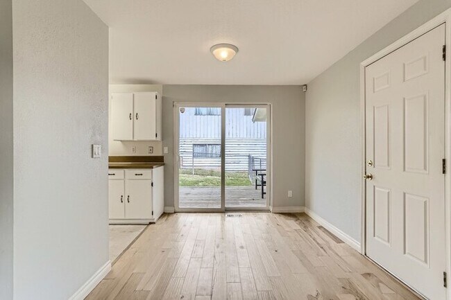 Foto del edificio - 2251 SE Creighton Ave, Milwaukie, OR, 97267