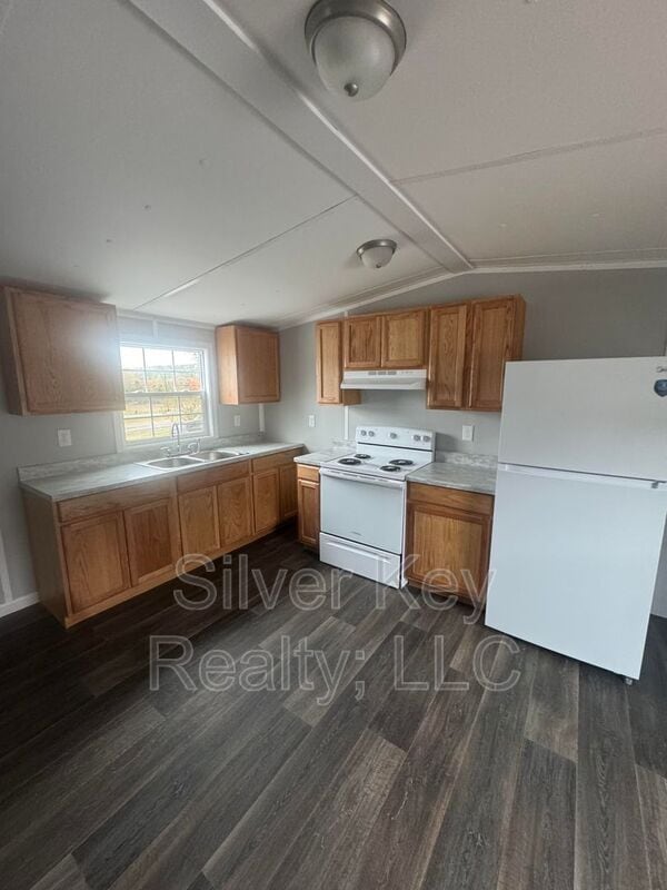 Foto del edificio - 3000 Highway 11 S.