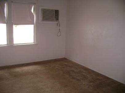 Foto del edificio - 1512 Baxter Ave