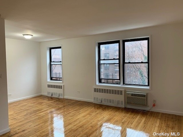 Foto del edificio - 102-30 Queens Blvd