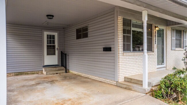 Foto del edificio - 6412 Chippewa Dr