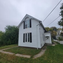 Building Photo - 127 N 9th St