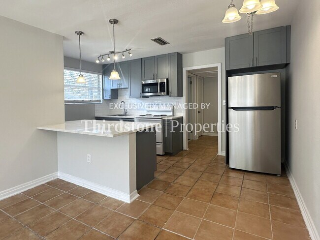 Foto del edificio - 2855 Lydia St