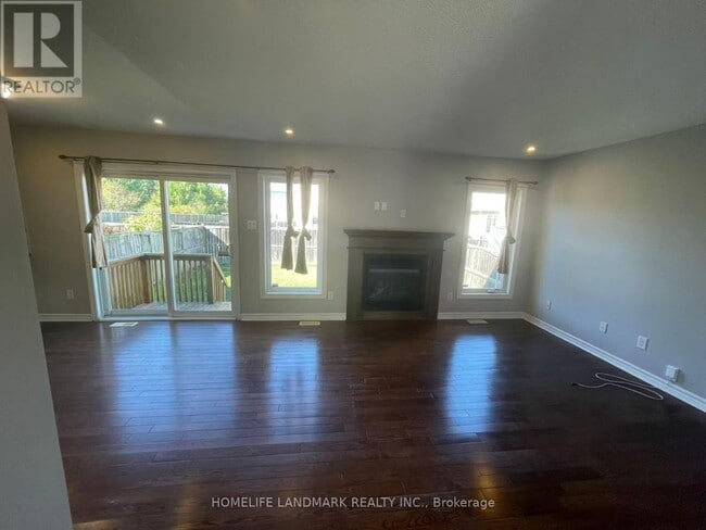 Photo du bâtiment - 1345 Klondike Rd