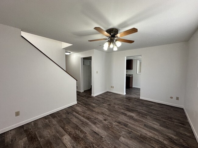 Building Photo - 2 bedroom duplex for rent on Nazareth Rd, ...