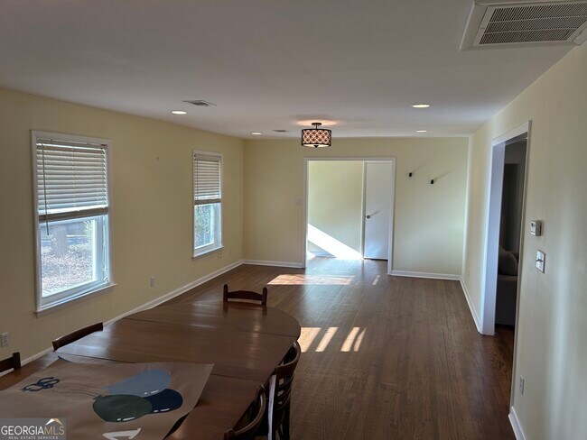 Foto del edificio - 116 Colonial Dr