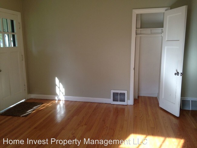 Building Photo - 4368 N 52nd St