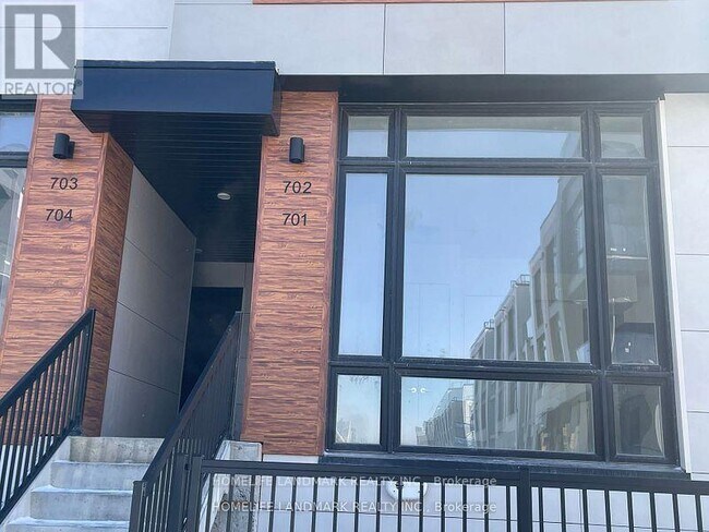 Building Photo - 5 Steckley House Ln