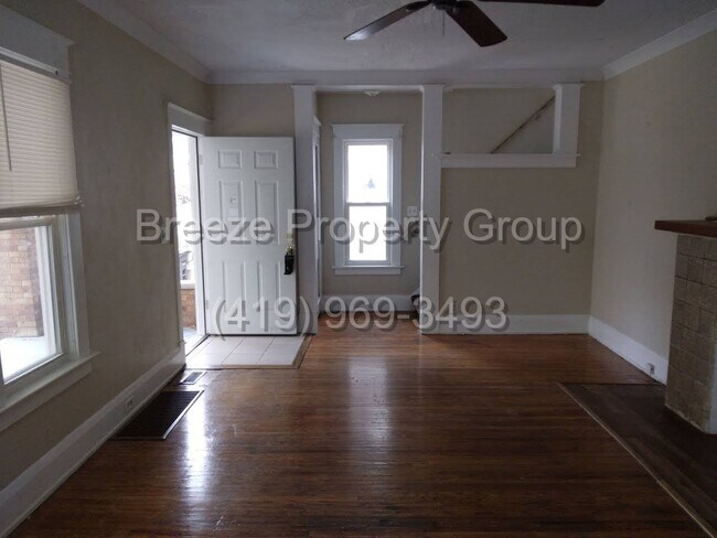 Foto del edificio - 4228 N Lockwood Ave