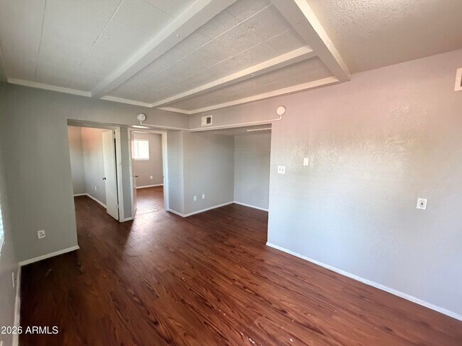 Building Photo - 6802 W Glendale Ave