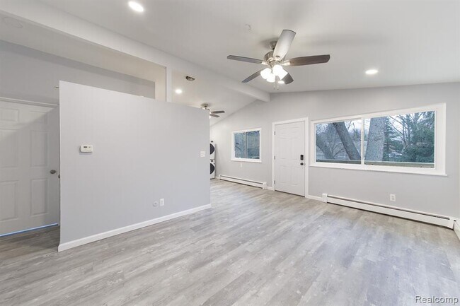 Foto del edificio - 417 Montgomery Ave