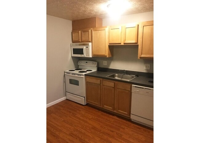 Building Photo - 525 Lowell Ave