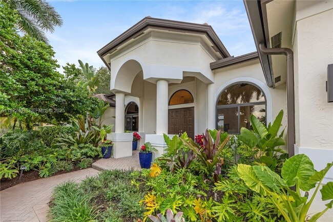 Foto del edificio - 2589 Mayfair Ln