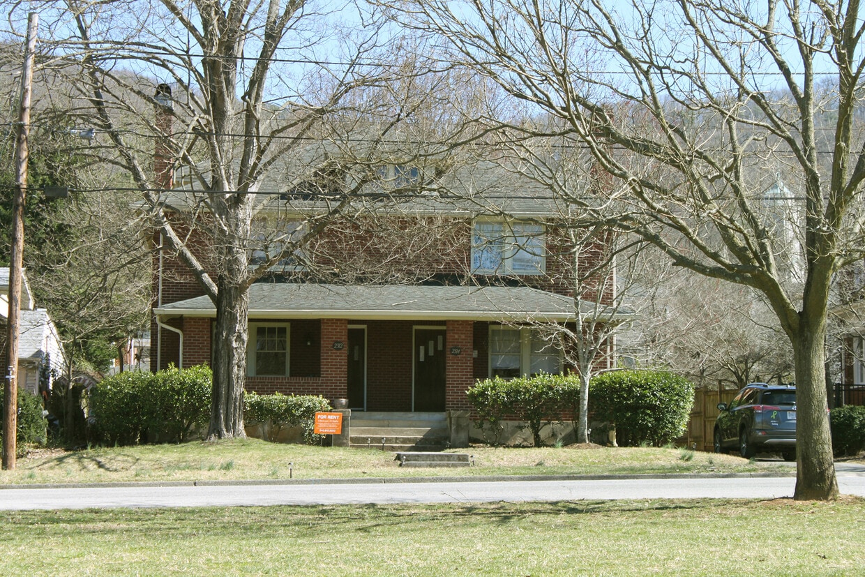 Foto principal - 2312 Richelieu Ave SW