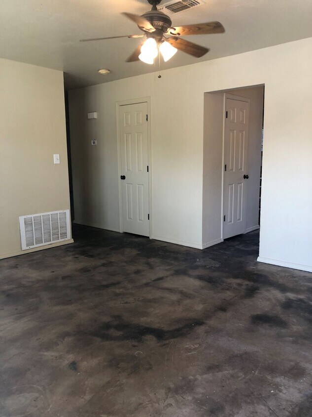 Primary Photo - Charming 3Bedroom in Caprock District