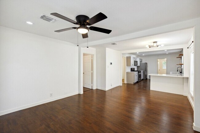 Foto del edificio - 3 Bedroom Single Family Home in San Antonio
