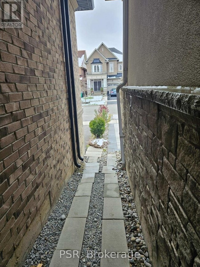 Building Photo - 31 Monkton Cir