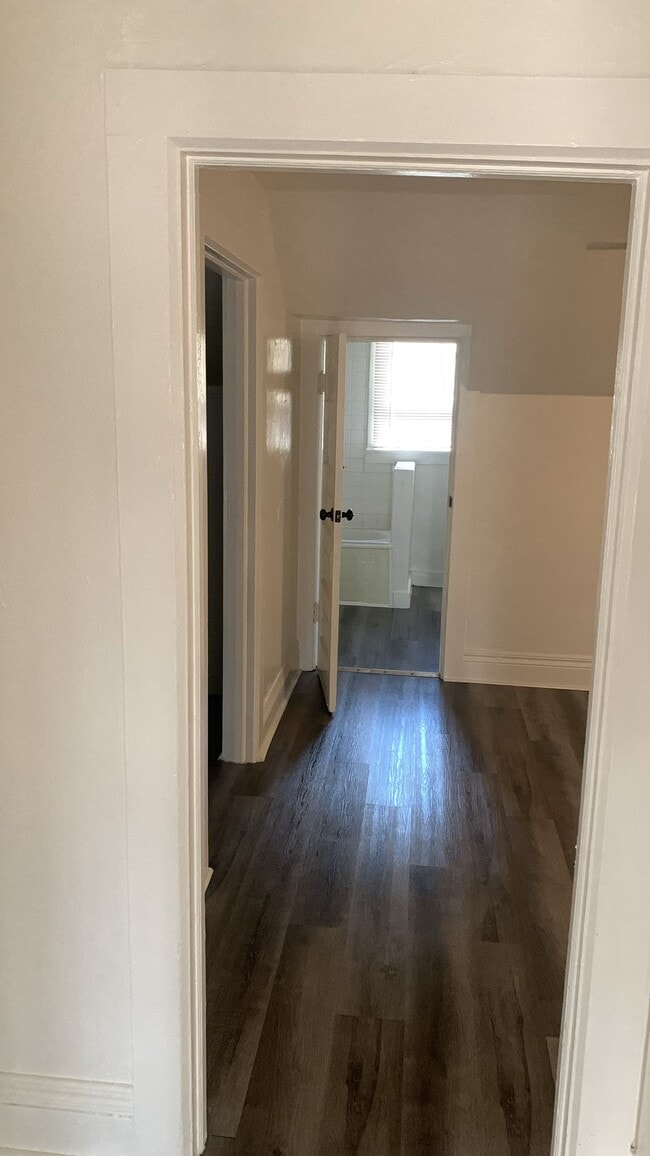 Foto del edificio - 548 Cedar Ave