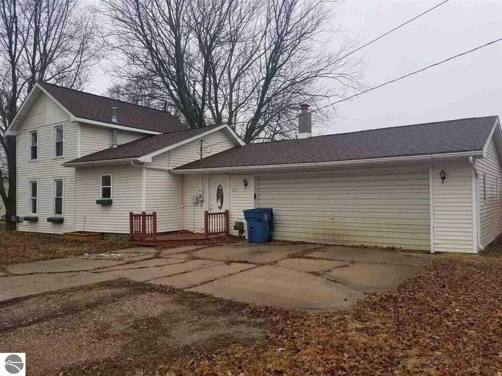 Primary Photo - 231 E Cottage Ave
