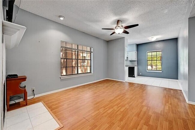 Foto del edificio - Apartment for Rent