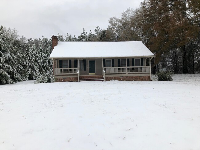 Building Photo - 1623 Cedar Rock Church Rd