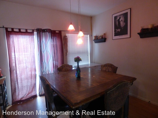 Foto del edificio - 3 br, 2.5 bath House - 2221 Muir Ln.