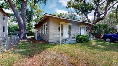 Building Photo - 3313 College St