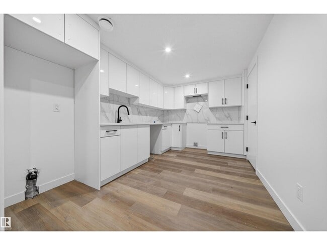 Building Photo - 5213-104A 104a St NW
