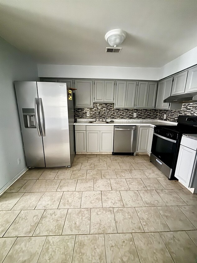 Primary Photo - 316 St Pauls Ave