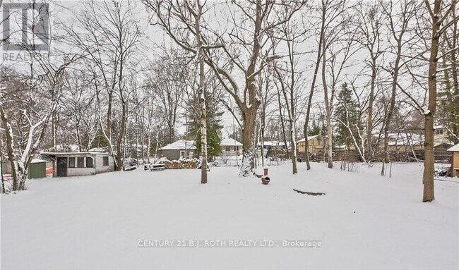 Photo du bâtiment - 787 Innisfil Beach Rd