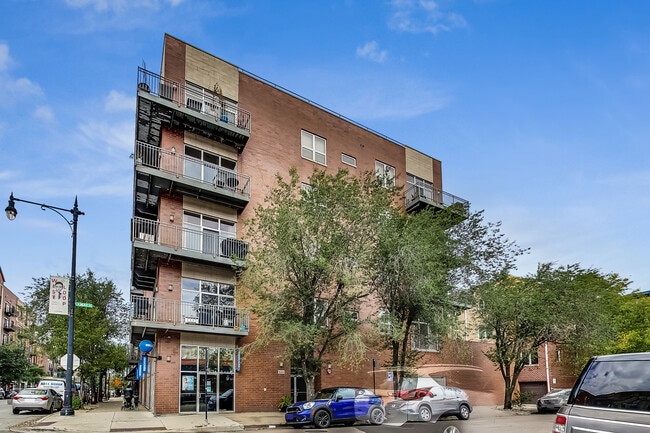 Building Photo - 6 N May St