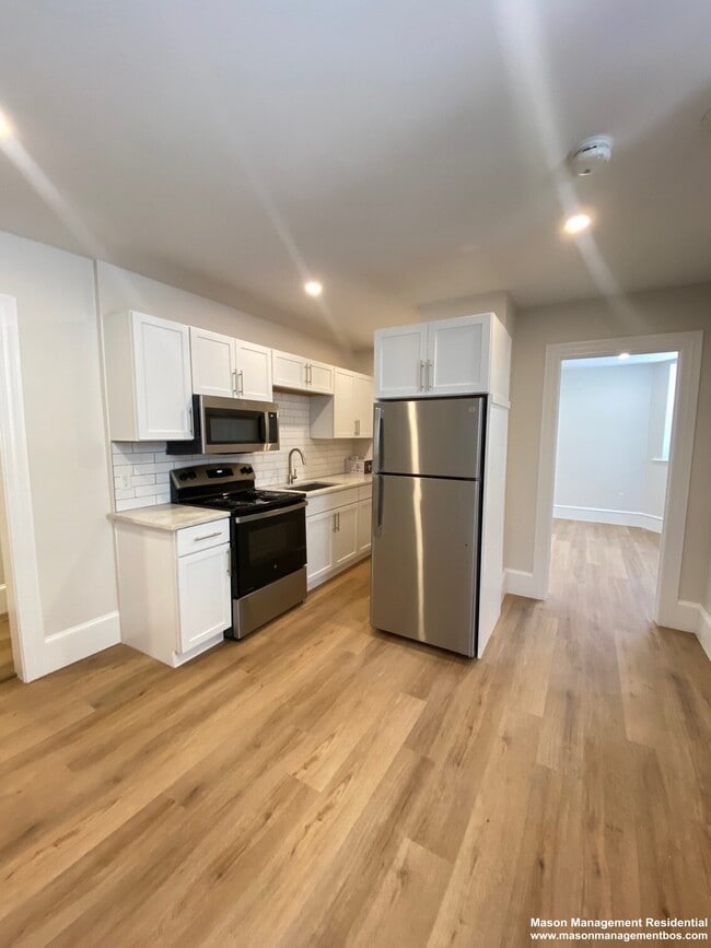 Building Photo - 7 Kenney St