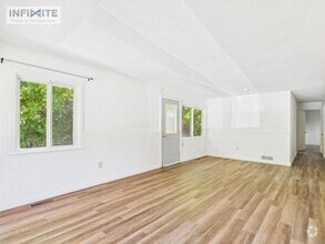 Building Photo - 809 N Black Ave