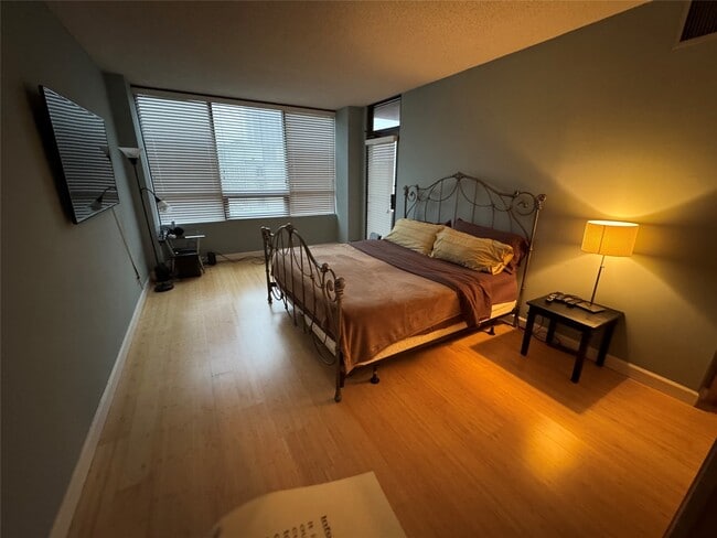 Foto del edificio - 5150 Hidalgo St