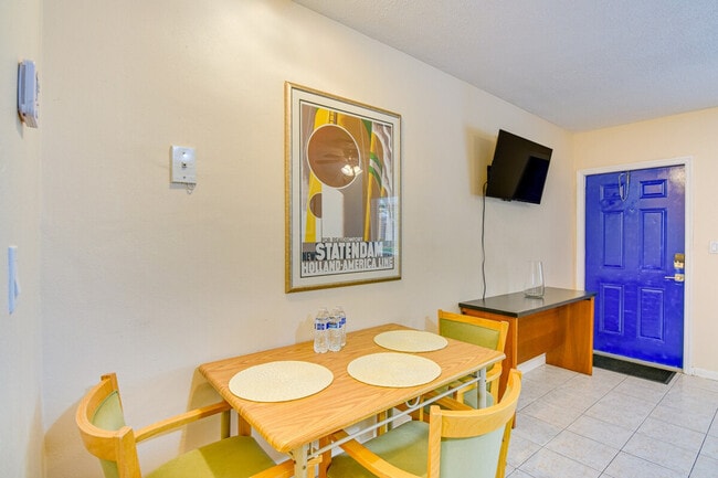 Foto del edificio - 412 NE 4th Ave