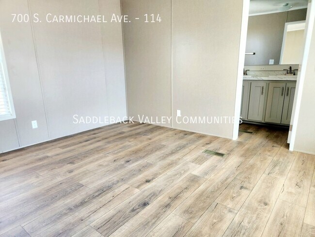 Foto del edificio - 700 S Carmichael Ave