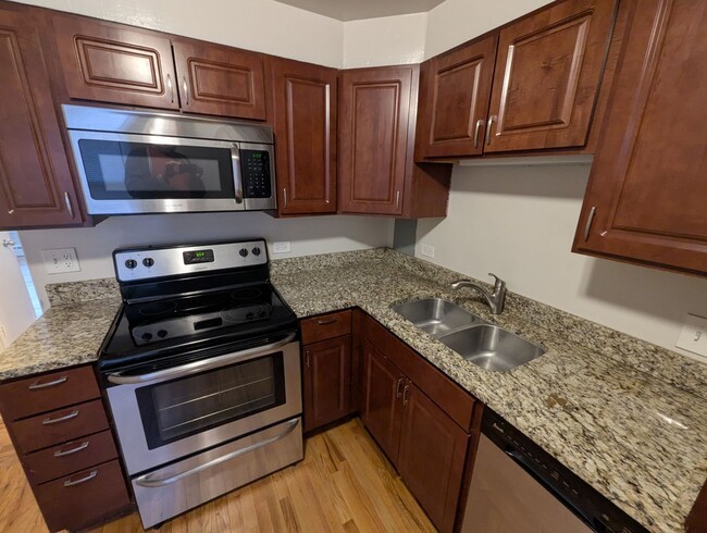 Foto del edificio - Ravenswood Renovated One Bedroom